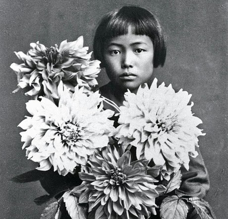 Yayoi Kusama in 1939.jpg